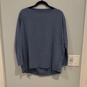 Back in Action Lululemon Long Sleeve Shirt - Size 8